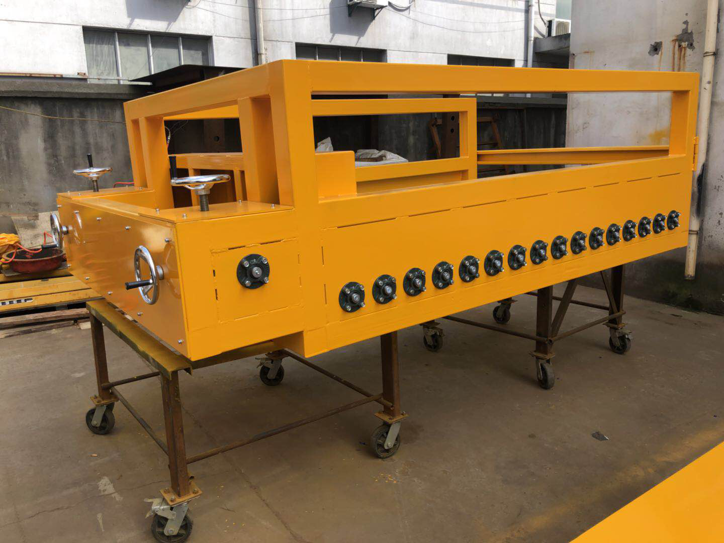 履帶式機(jī)器人綜合檢驗(yàn)臺