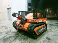 消防滅火機器人 （第3代，油動液壓，帶水帶框）